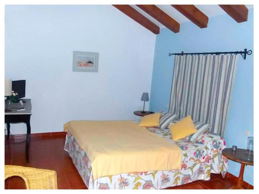 Casa Rural Valdevilano La Roca de la Sierra Екстер'єр фото