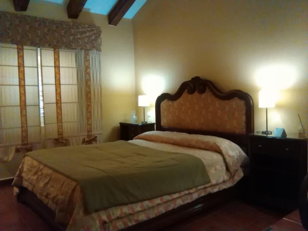 Casa Rural Valdevilano La Roca de la Sierra Екстер'єр фото