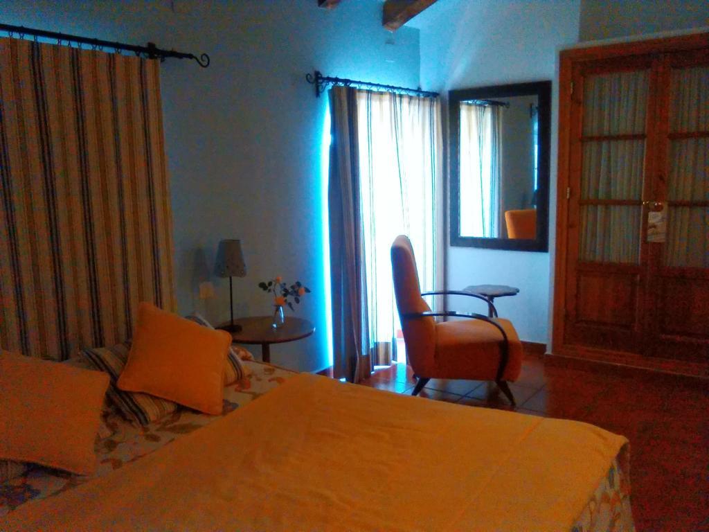Casa Rural Valdevilano La Roca de la Sierra Номер фото
